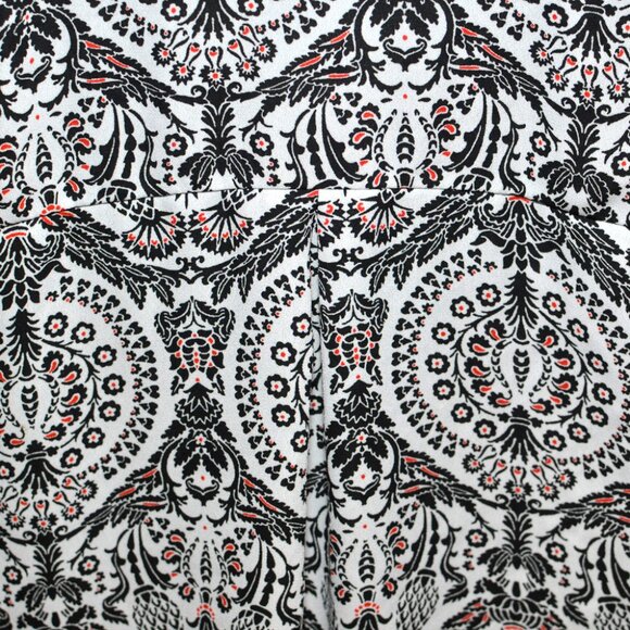 Plus Size Cato 18/20 Black, White & Red High-Low Blouse With Roll Tab Sleeves - Picture 3 of 11